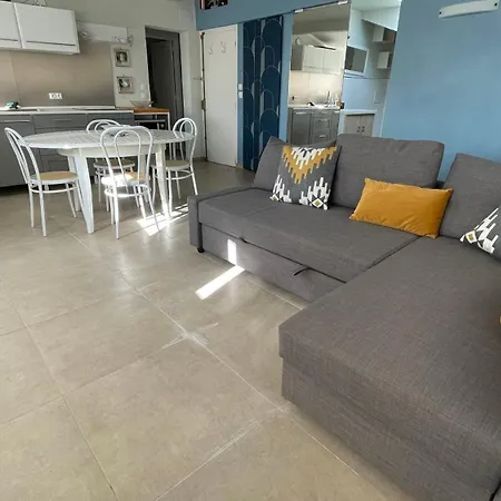 Apartmán 2 Bedroom Near March Forville, Quiet And Convenient, 5 Minutes Walk From Palais