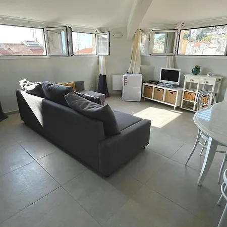Apartmán 2 Bedroom Near March Forville, Quiet And Convenient, 5 Minutes Walk From Palais